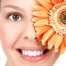 Blumengesicht_Fotolia_13934786_XS